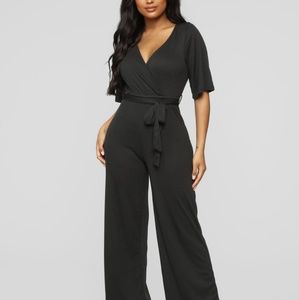 Fashion nova jumpsuit  ( accepting offers)